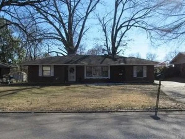 579 Byron Dr, Memphis, TN 38109