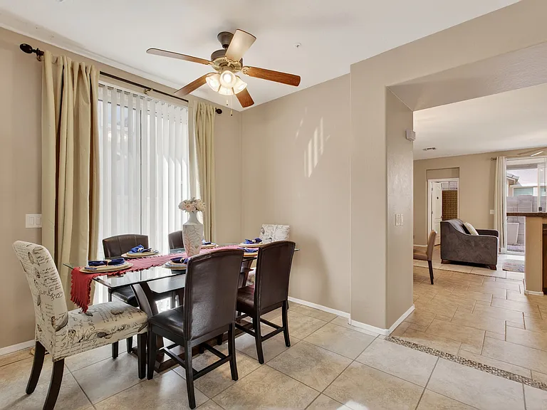 12034 W Polk St — Photo 6