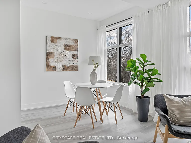 589 Oakwood Ave #2 — Photo 14