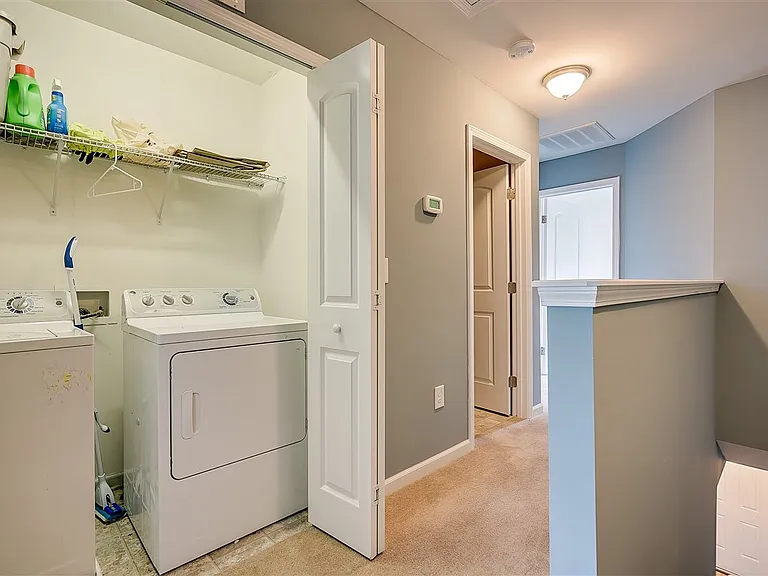 1304 Cozart St #317 — Photo 20