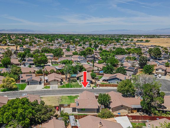 4th image of 43732 La Paz Ln