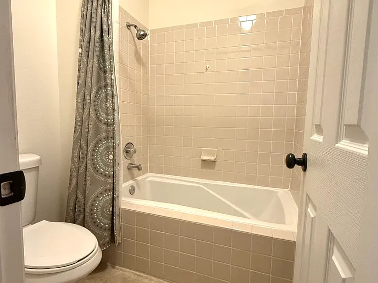4545 Wheaton Dr #D370 — Photo 12