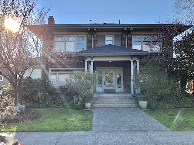 5211 Phinney. A gorgeous brick craftsman!