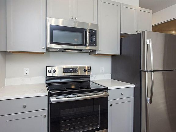 3rd image of 3604 Haverford Ave APT 301