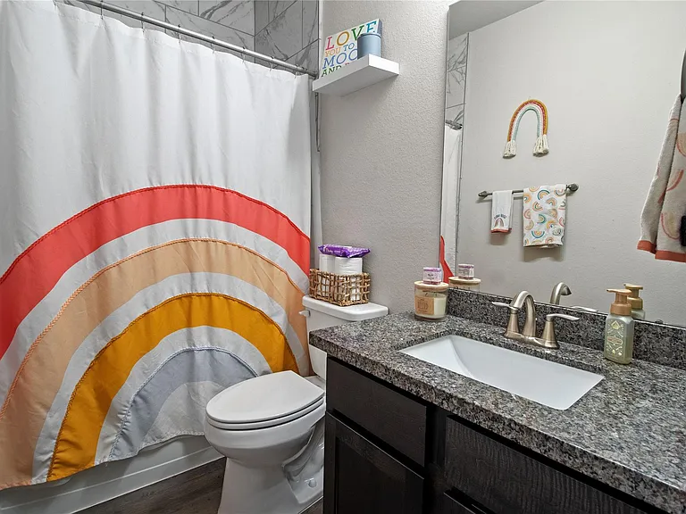 622 Little Cypress Ln — Photo 18
