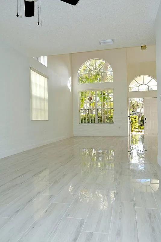 4 bed, 2.5 bath, 2762 sqft, $3,700 — Photo 1