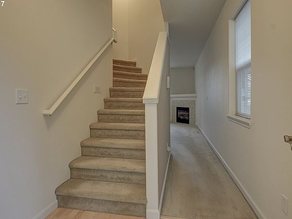 3rd image of 12410 NE 70th Cir