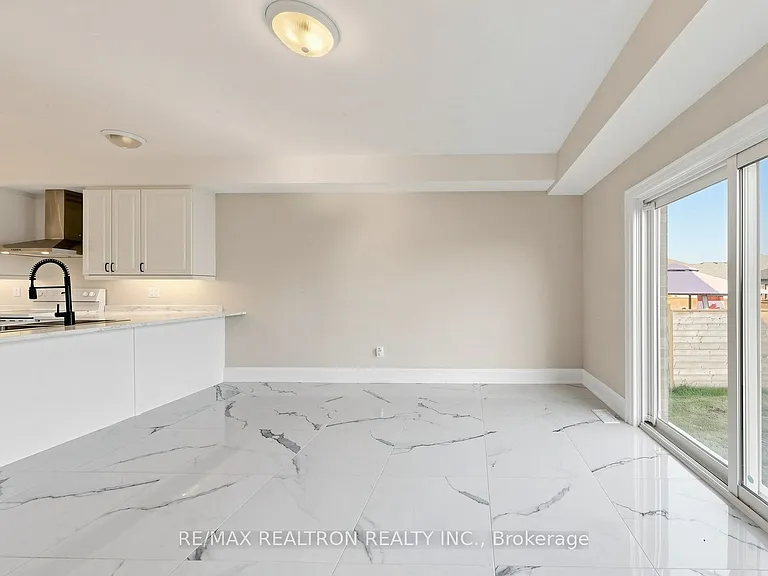 4 Braeburn St — Photo 20