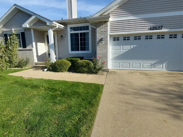 12527 Douglas Pkwy, Urbandale, IA 50323