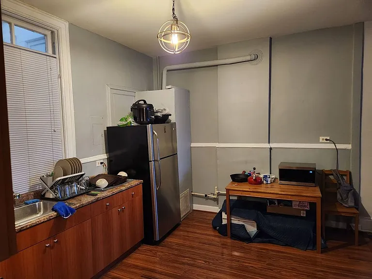 1156 W Grand Ave #302 — Photo 3