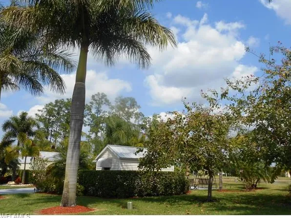 3032 E Riverbend Resort Blvd, Labelle, FL 33935