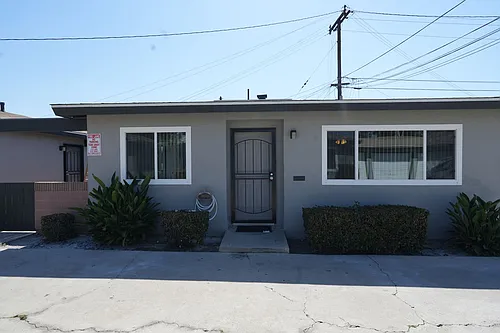 5157-5205 1/2 Santa Ana St Photo 1