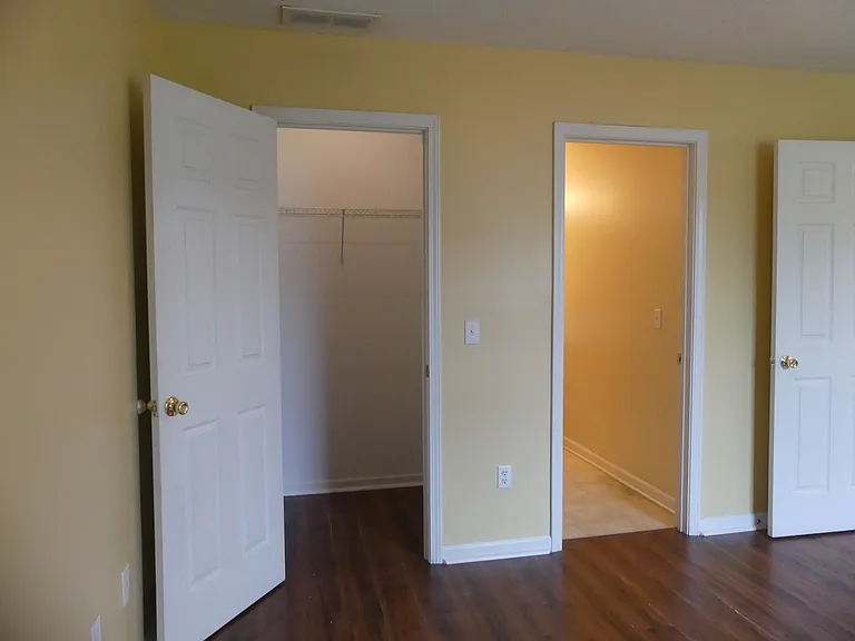 3117-3119 Winning Colors Way — Photo 11