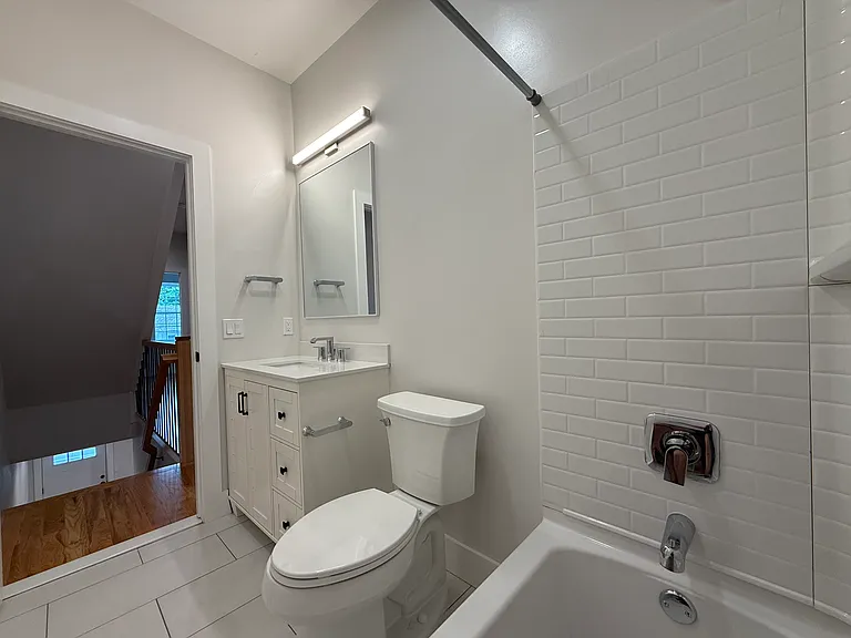 160 Main St #1 — Photo 17