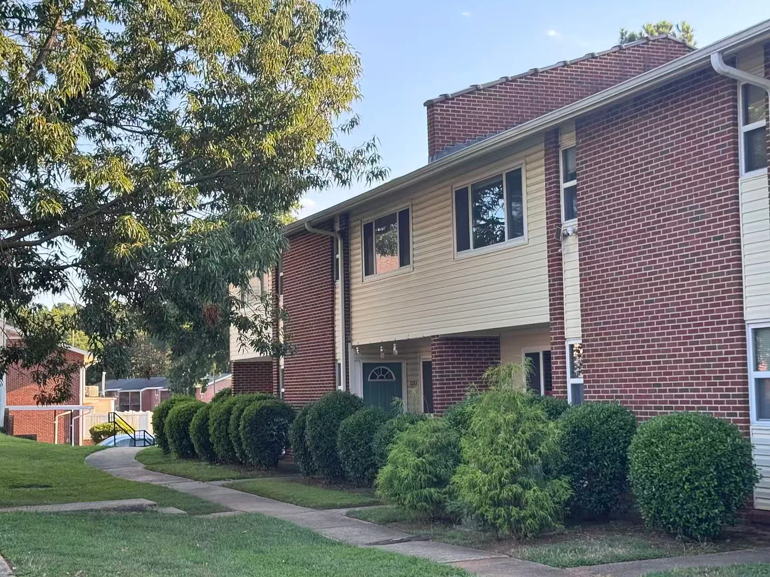 2 bed, 2.5 bath, 1288 sqft, $1,200 — Photo 2