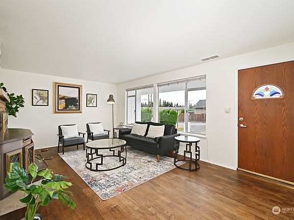 4th image of 7520 198th Street SW