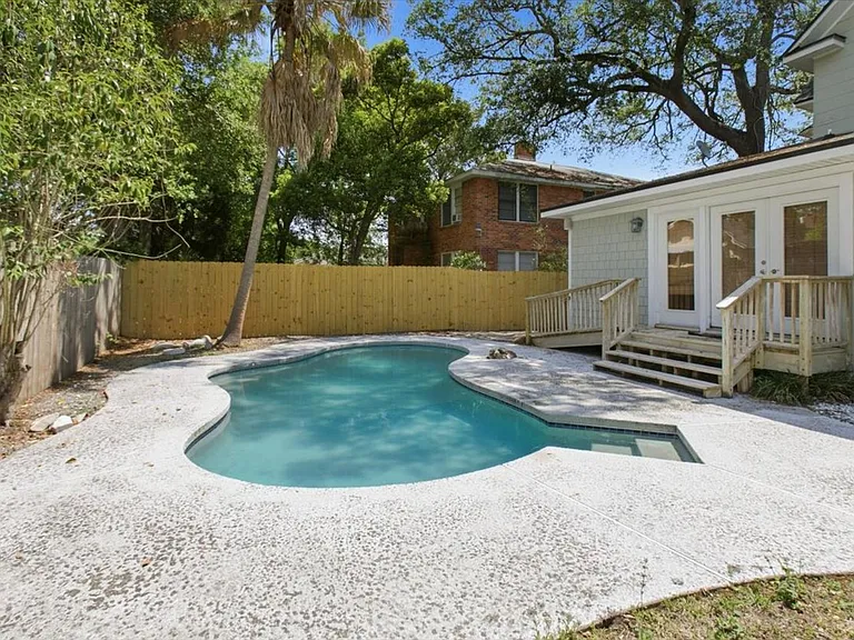 2837 Lydia — Photo 13