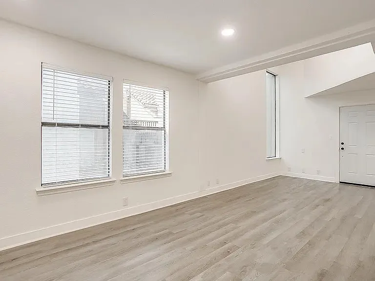 7900 Brookriver Dr #1724 — Photo 22