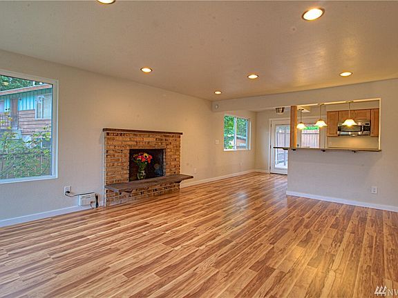 3rd image of 12209 NE 106th St