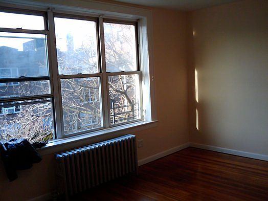 3rd image of 28-47 46th St #2