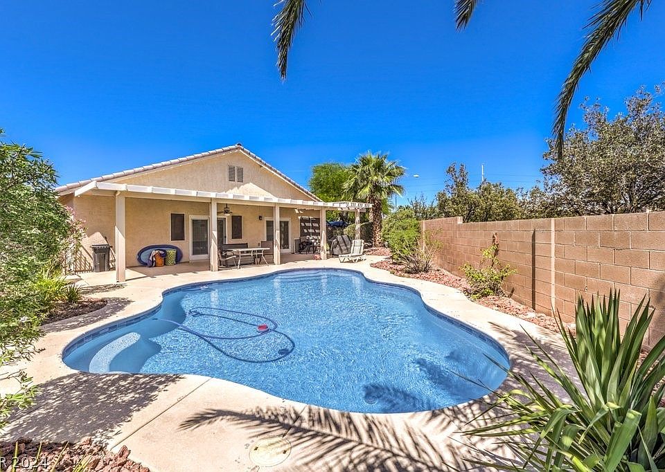 1st image of 4740 Vista Del Rey Ct