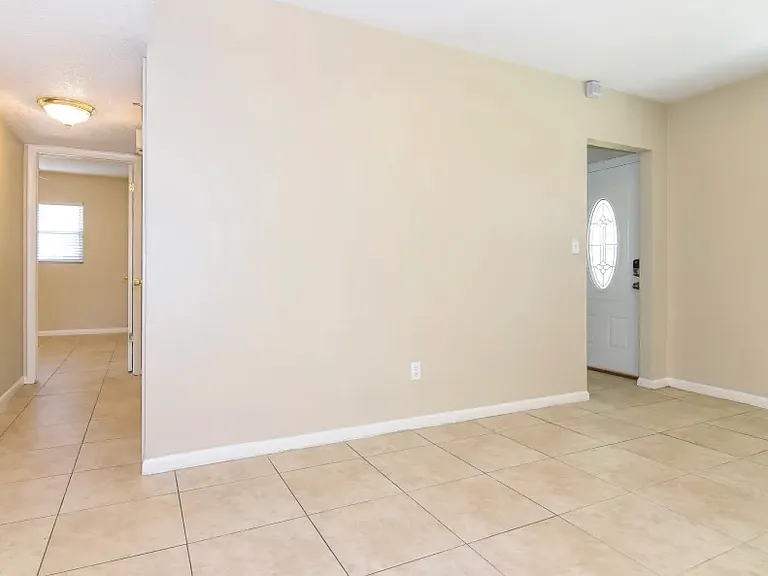 12358 Monarch Cir — Photo 2