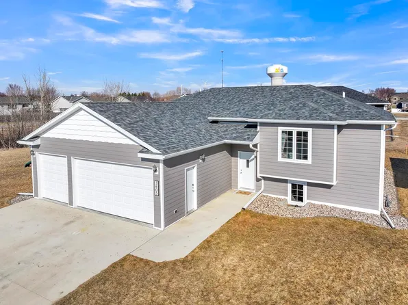 3605 Lincoln Ave, Spirit Lake, IA 51360