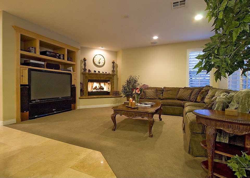 1st image of 3323 Windridge Ave