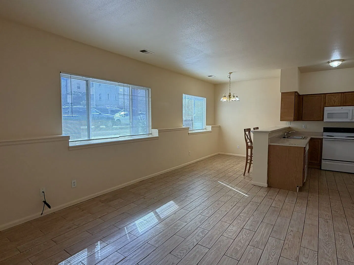 629 S Sherwood St — Photo 1