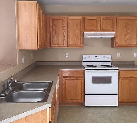 5th image of 980 E Vernoa St