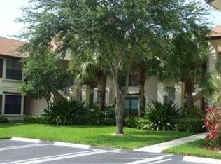 3370 Jog Park Dr, Greenacres, FL 33467