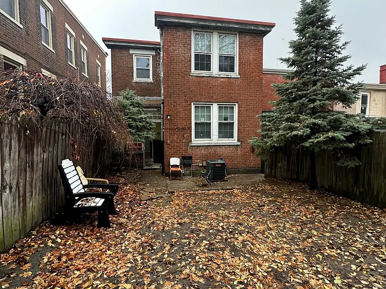 435 Ada St — Photo 20