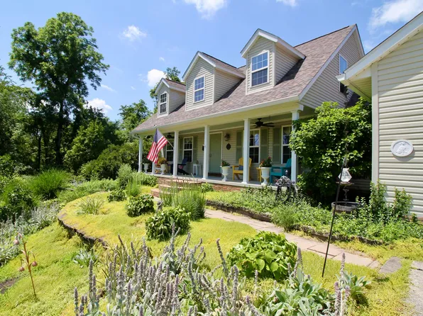 1649 Loudon St, Granville, OH 43023
