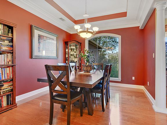 4th image of 1775 Ashland Dr