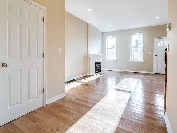 4th image of 3101 Haverford Ave #2