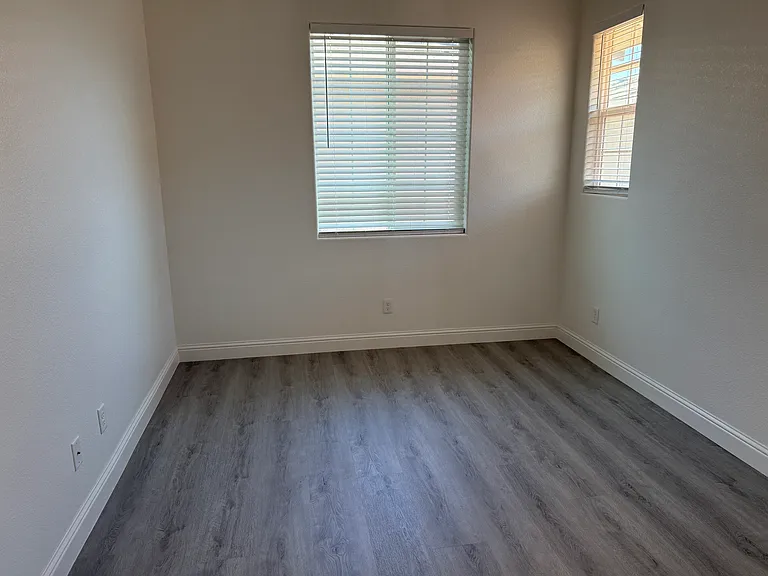 261 E Bella Serata Ave #1 — Photo 10