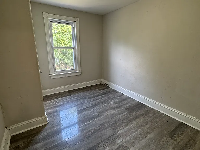 18 Wiley Ave — Photo 8