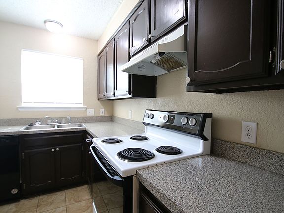 5th image of 3732 Bonnie Dr APT C