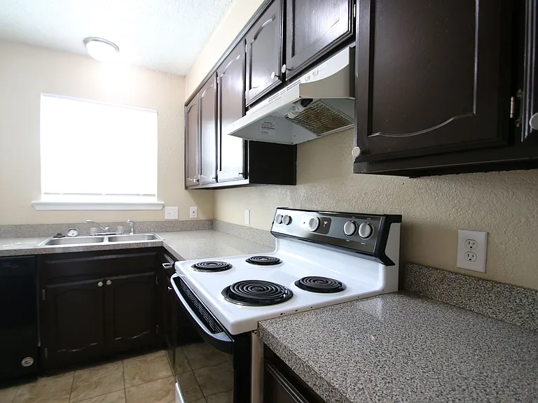 3732 Bonnie Dr — Photo 5
