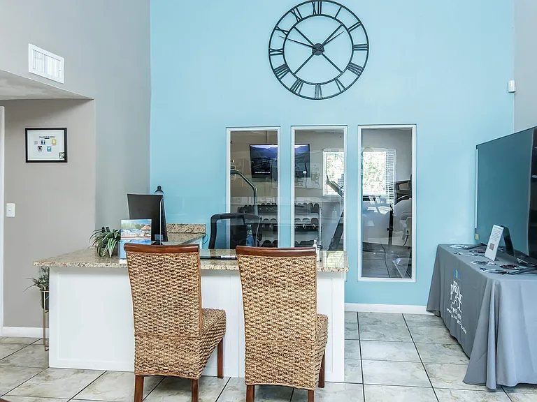 Urban Place Apartments — Photo 21