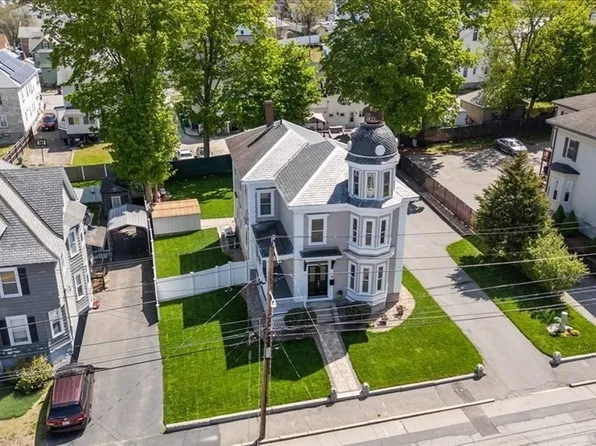 78 Stevens St, Lowell, MA 01851