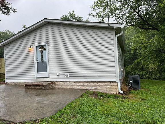 5th image of 197 Glendale Dr