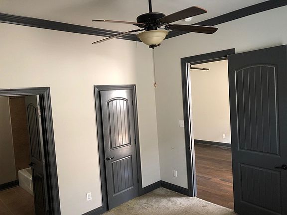 3rd image of 120 Stonehurst Dr