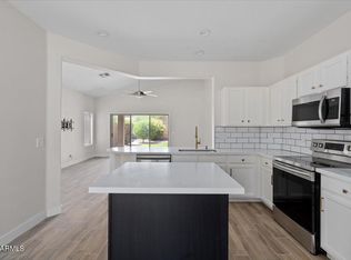 40702 N Robinson Dr, Phoenix, AZ 85086