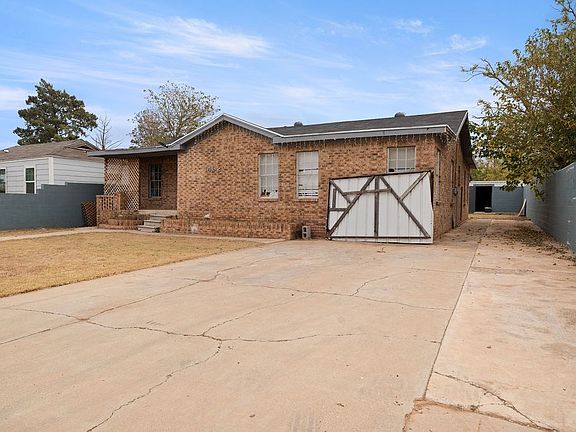 3rd image of 1402 Wood St