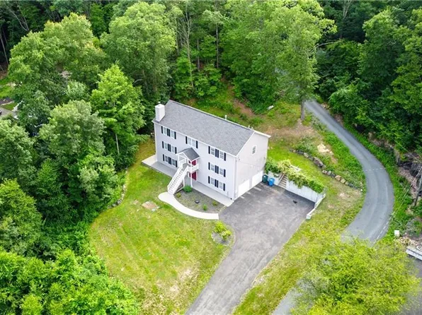 12 Hunting Ridge, Hamden, CT 06518