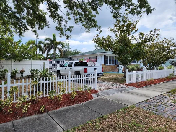 516 86th Ave N, Saint Petersburg, FL 33702