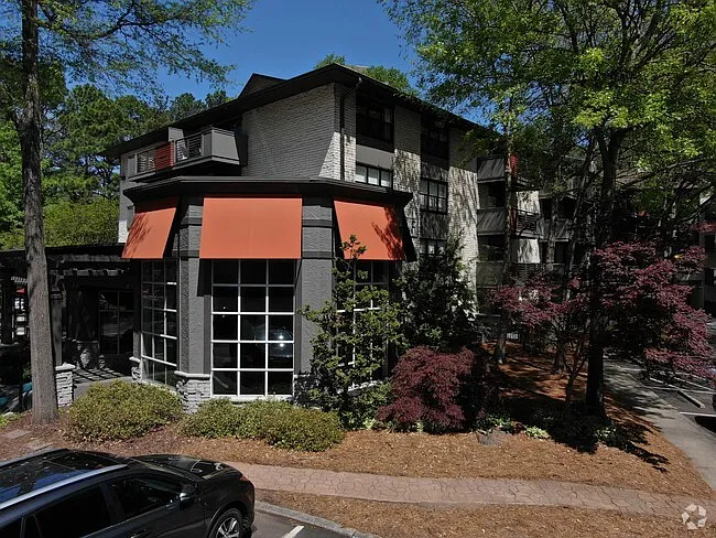 Millwood Park Apartments — Photo 13