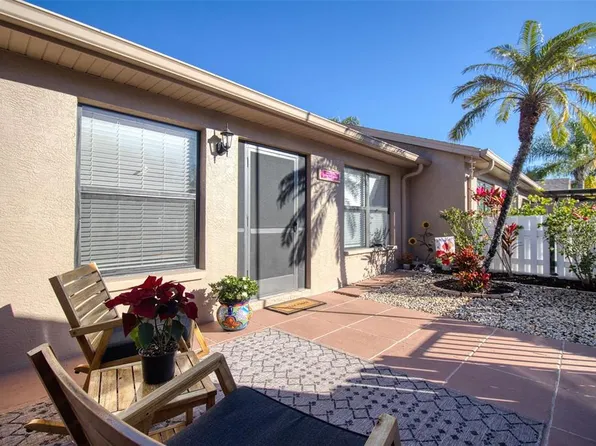 3177 Charter Club Dr APT B, Tarpon Springs, FL 34688