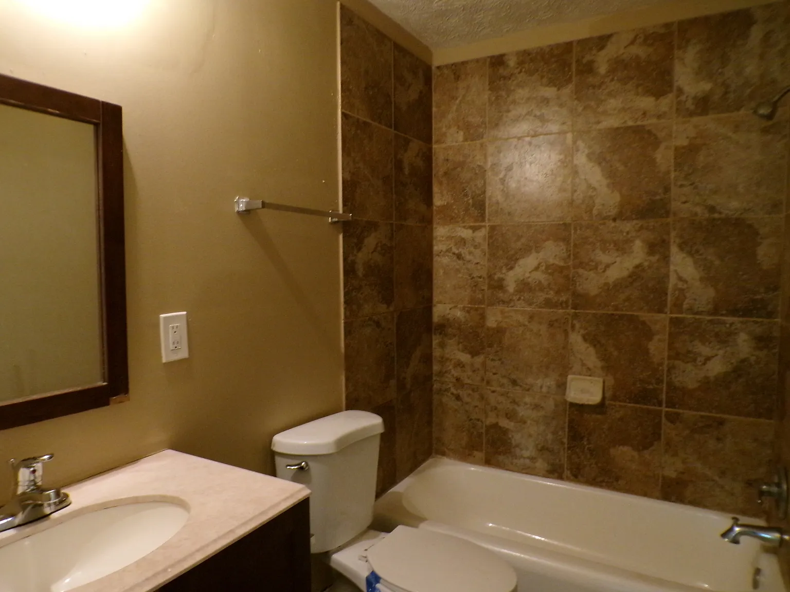 160 Ohio Circle - 1 — Photo 2